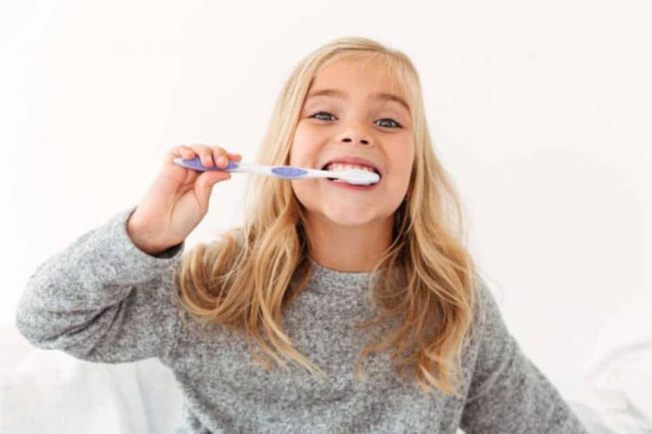 3 Dicas para cuidar dos dentes de leite das crianças